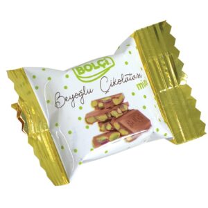 BOLCI.שוקלד חלב פיסטוק חלבי ריבועים 1 ק"ג 3\1