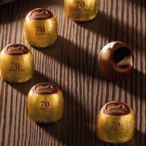 לינדט כדורי שוקלד מריר 70 % ו אספרסו 1ק"ג 6\1