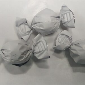 ASTIR.****שוקלד חלב עטיפה לבן מט 1ק"ג  6\1