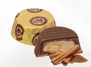 Regal055.שוקלד חלב במילוי קרם שקדים וקינמון 1ק"ג 31