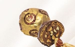 Regal058.שוקלד חלב כדור במילוי וופל קרם אגוזים 1ק"ג 31